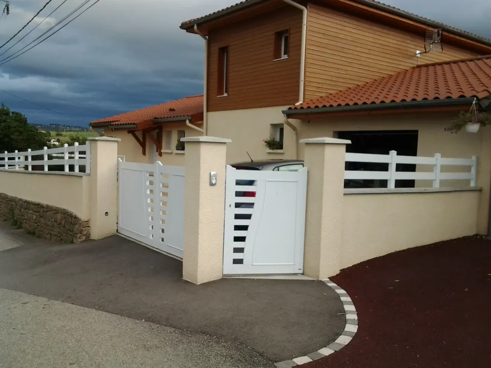 Portail et clôture PVC