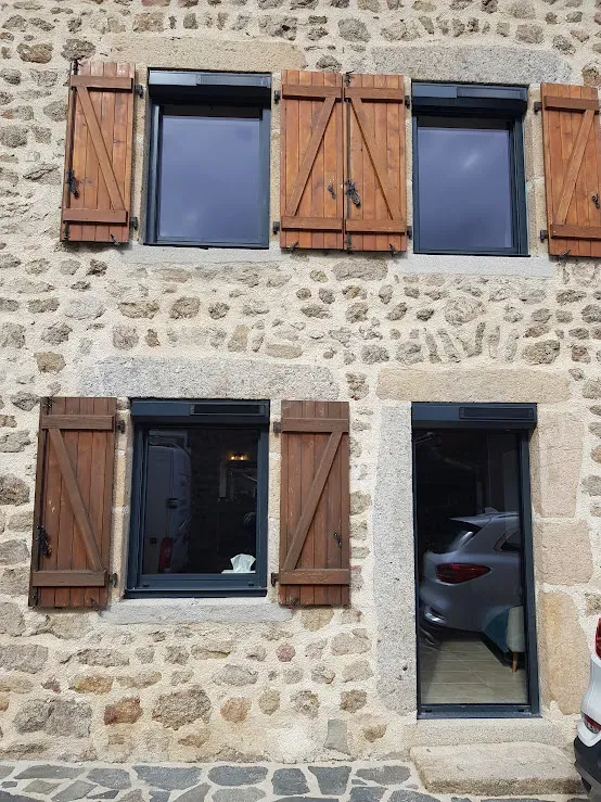 volets à Bas-en-Basset